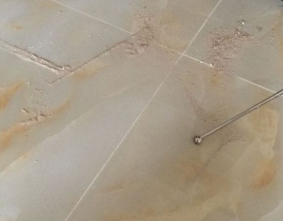 德化瓷砖空鼓维修公司分享粘合剂选择不当在瓷砖铺贴过程中可能导致以下问题